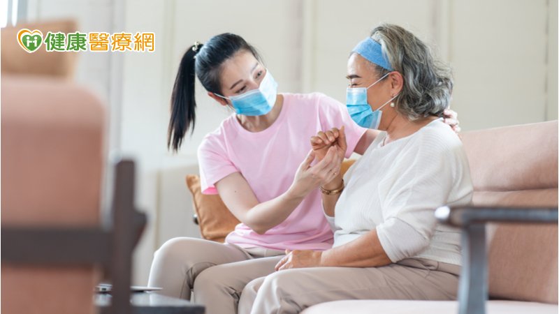 癌症病人及家屬防疫怎麼做？　國健署教秘訣