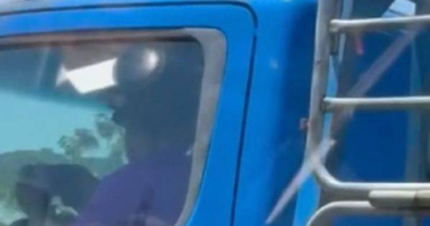 桃園國道驚現貨車司機玩手機遊戲 30分鐘上演生死駕駛