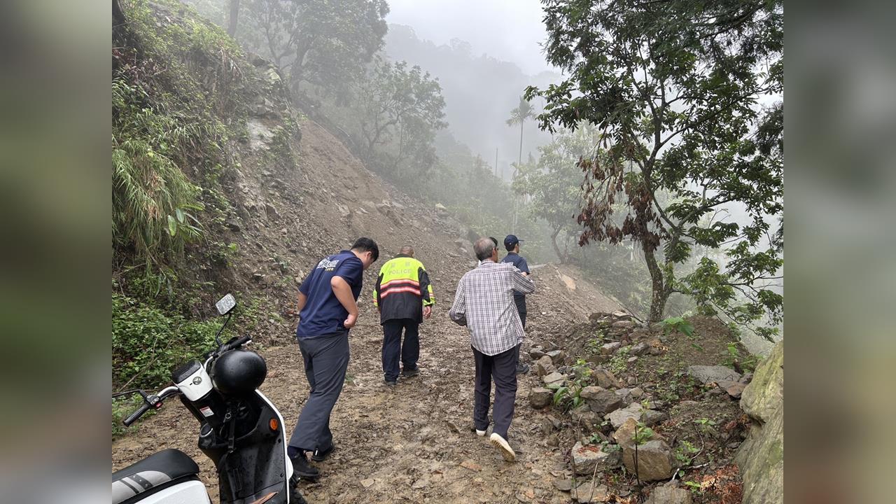 快新聞／男子受困嘉義山區　警消不放棄搜尋48小時　克服險峻地形救人