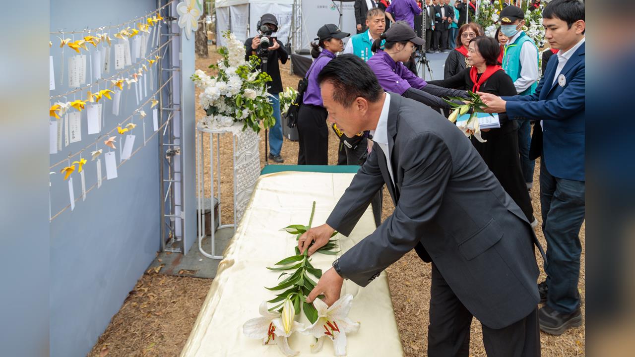 快新聞／勿忘228！嘉義縣長翁章梁呼籲珍惜自由民主　正視過往歷史