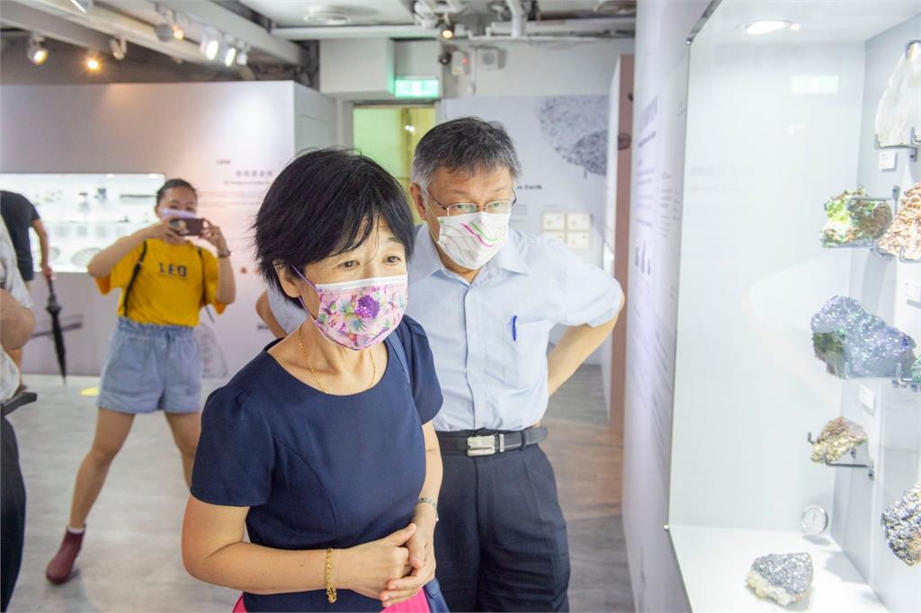 快新聞/柯文哲確診住朋友家 自曝陳佩琪訴友人「他帶著皮箱離家出走」