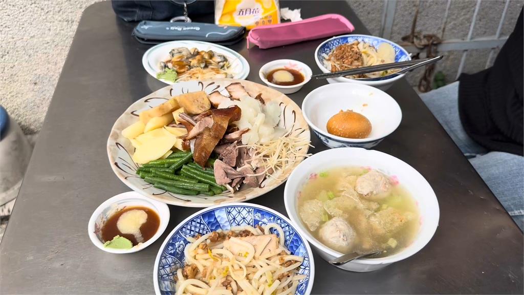 台灣趴趴走／嘉義傳統早午餐吃得痛快　美味豐富精采的「滷熟肉」配「古早味胡瓜湯」
