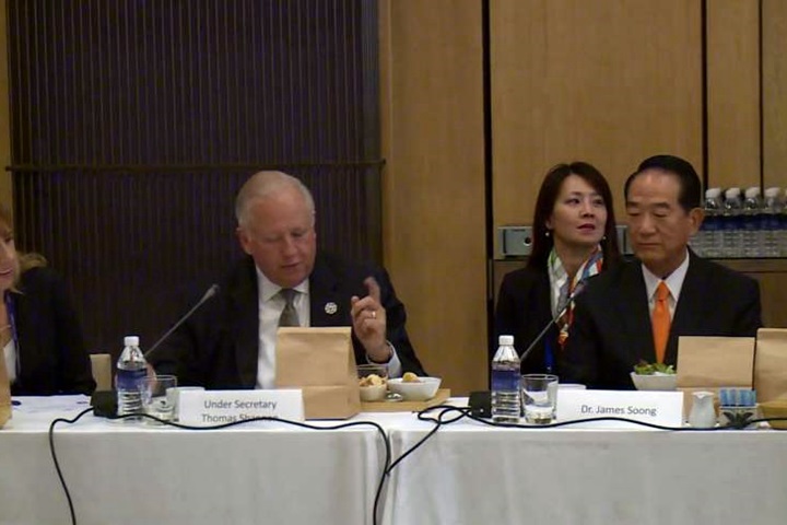 宋楚瑜APEC宣台女力 讚蔡第一女總統