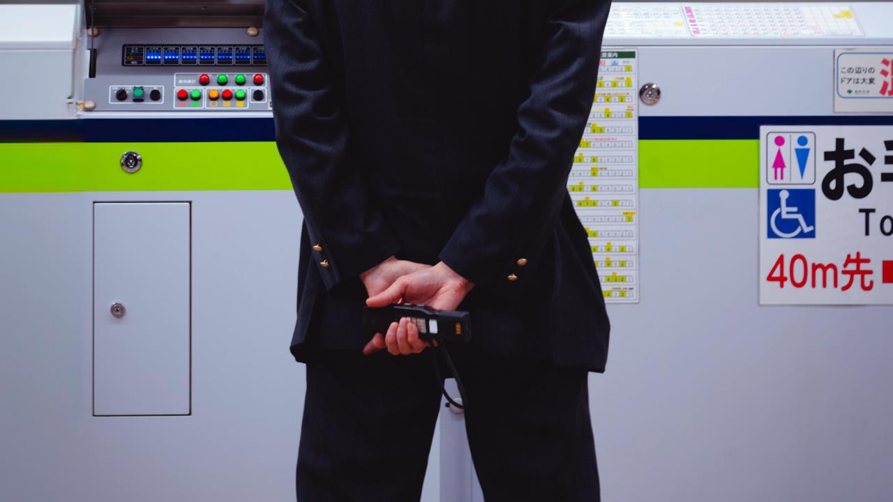 小情侶車站月台「交纏激戰」無碼片瘋傳!遭炎上網一看真面目竟歪樓了