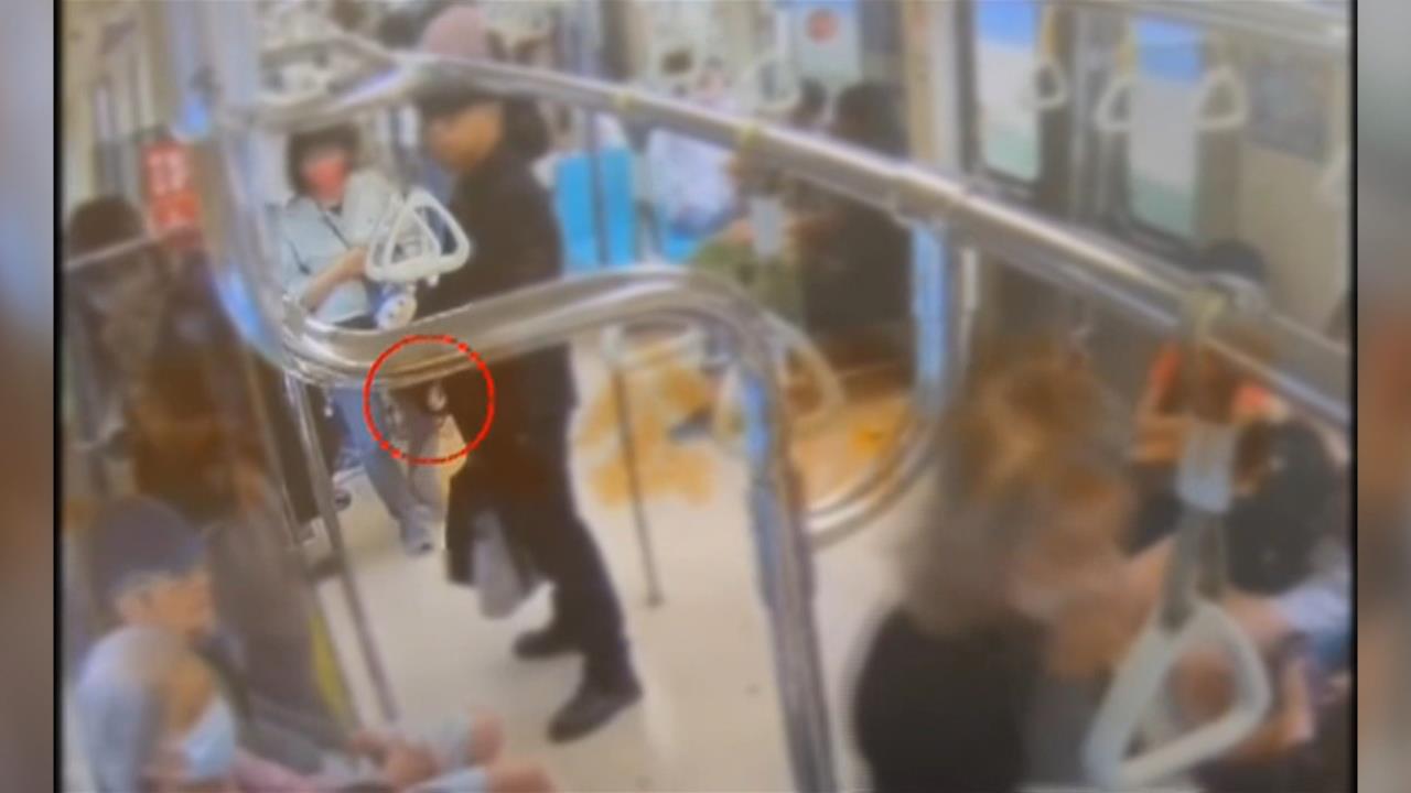 北捷車廂婦人「誤噴辣椒水」　三節車廂乘客被請下車