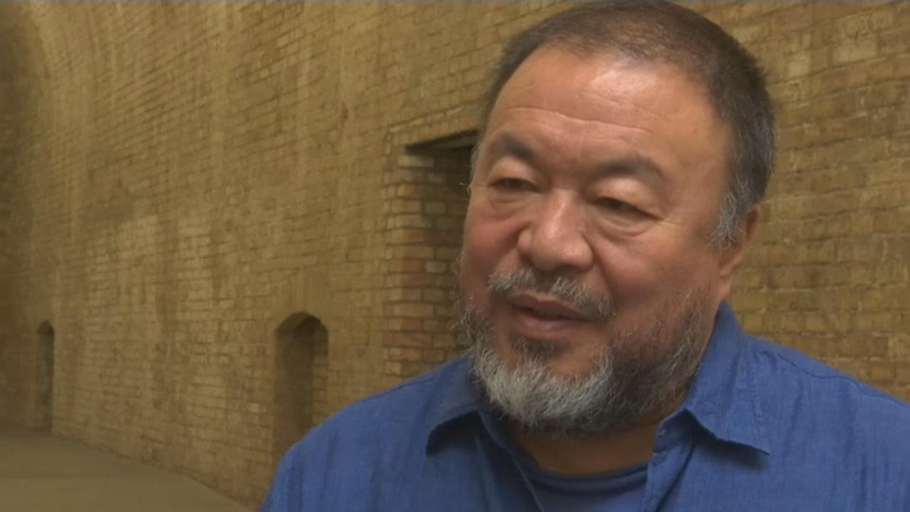 變了個人?艾未未流亡10年返回北京 罕見大讚中國還批評歐洲