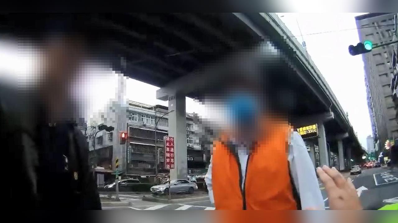 快新聞／不滿被叭！單車男攔客運爆衝突　竟持車鎖打傷前議員金介壽