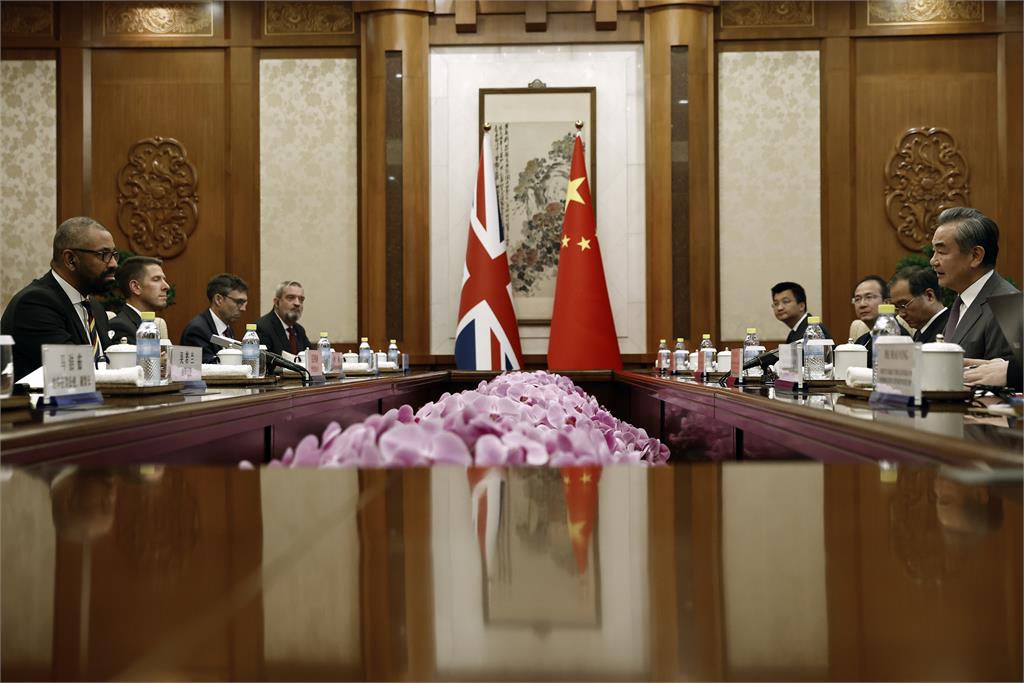 與中國副主席、外長會晤　英國外交大臣：台海和平穩定對國際社會至關重要