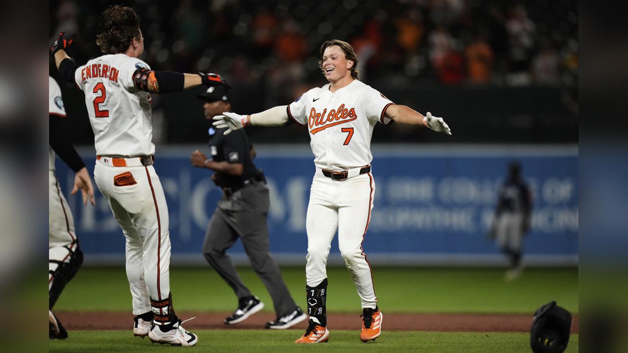 MLB(影)／跟卡仔一模一樣的傷勢！金鶯狀元郎也是鉤骨骨折無法趕上開幕戰