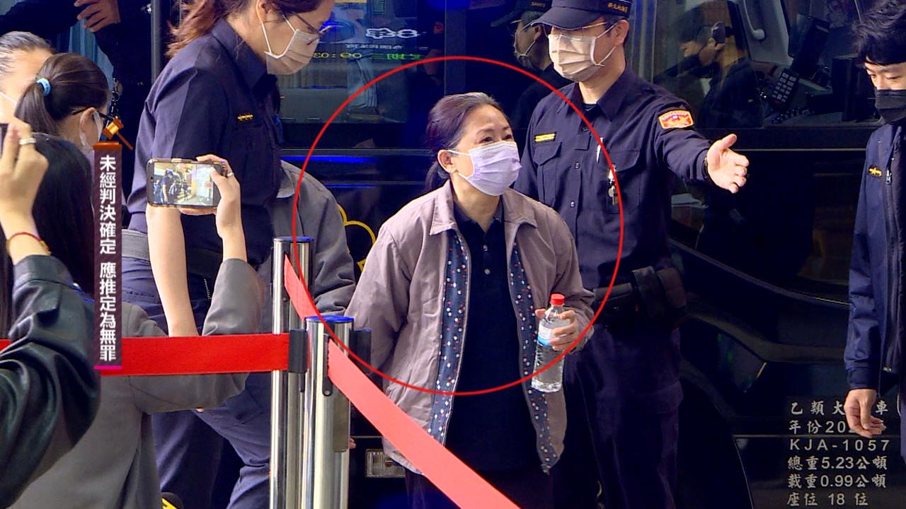徐春鶯首開庭一度拒出庭　「這行為」惹怒法官