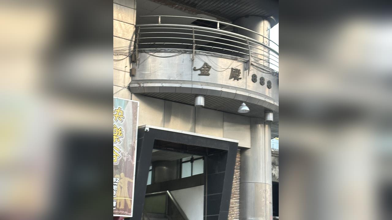 快新聞／嚇壞！台中「金殿888」驚見獨居男陳屍床上　警報請司法相驗