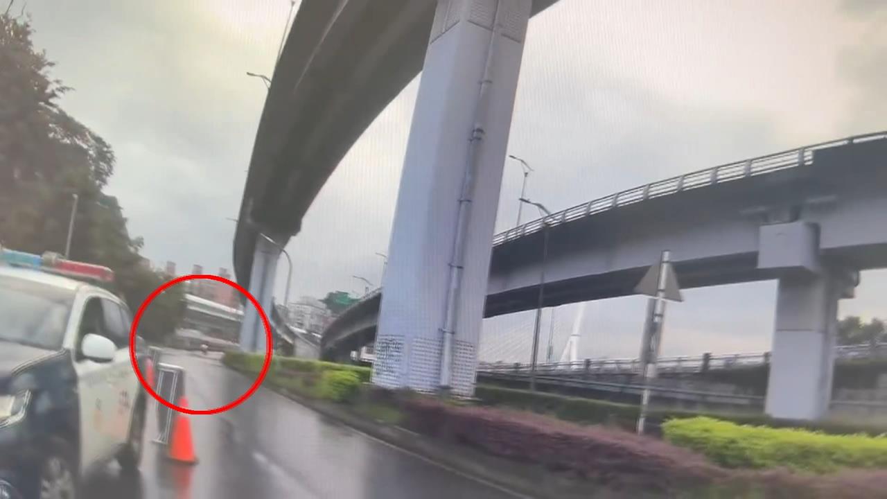 見警心虛逆向逃地下道！騎士喝１２瓶啤酒「酒駕上路」