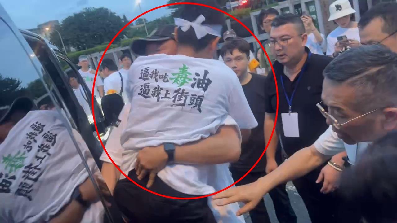 快新聞／撐不到8點！何元楷絕食150小時「體力不支」　強制送醫畫面曝