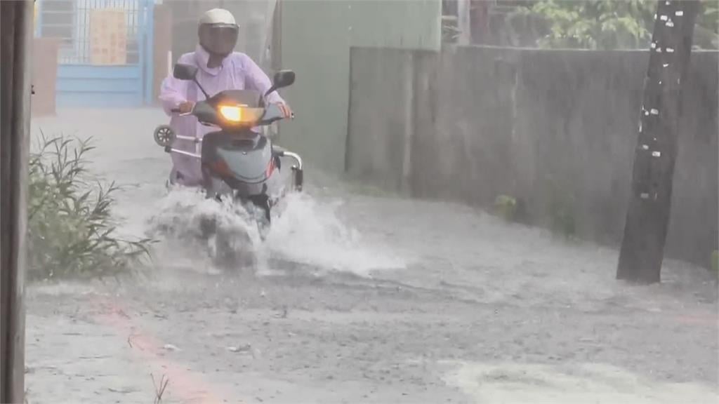 快新聞／颱風外圍環流+對流雲系「雨區擴大」　8縣市大雨特報