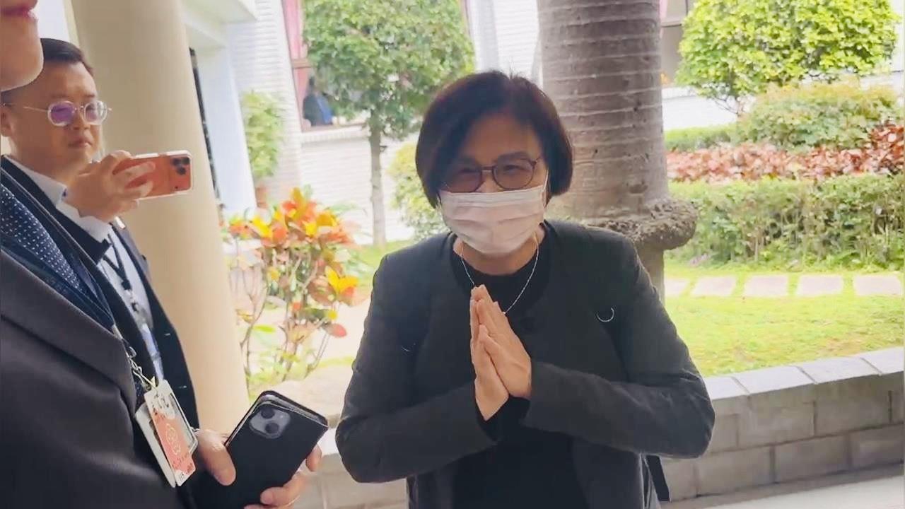 快新聞/捲入霸凌顏慧欣疑雲 楊珍妮「雙手合十」首度發聲