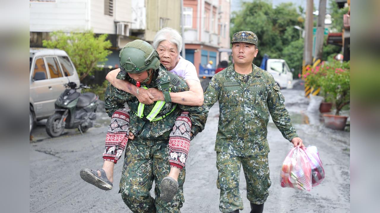 快新聞／賴清德下令國軍得允許後「進民宅」清淤　曝「這2費用」中央負擔