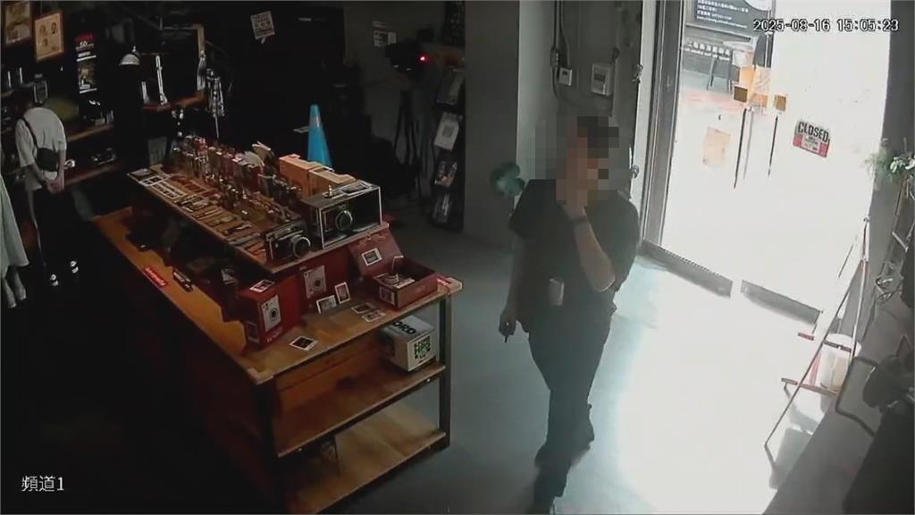 熱到破？高雄店家「玻璃大門」突自爆碎裂　玻璃業者：溫差太大恐發生