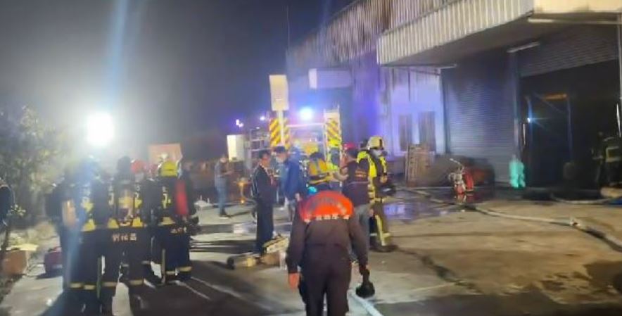 台中豐原工廠惡火奪4命 33歲男被燒死獨留1歲女 母趕到現場認屍痛哭