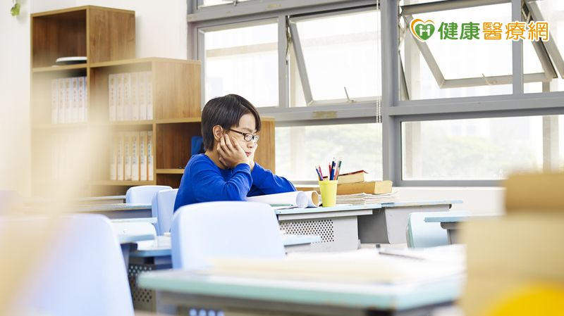 情緒行為障礙、自閉症童確診攀升！「雙軸兼治」減輕家長教養壓力