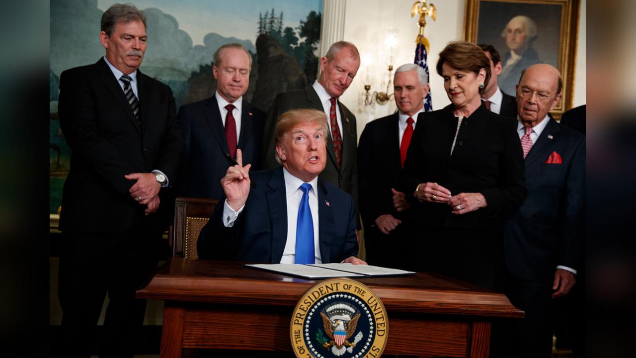 快新聞/美最高法院6比3裁定全球對等關稅違法!川普批「不愛國」 怒槓2大法官