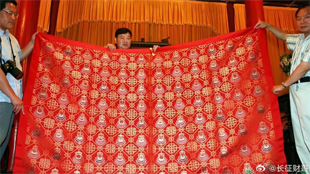 戒色破功！少林寺前方丈釋永信爭議多　擁「60W袈裟、名車」網譏：穿袈裟的CEO