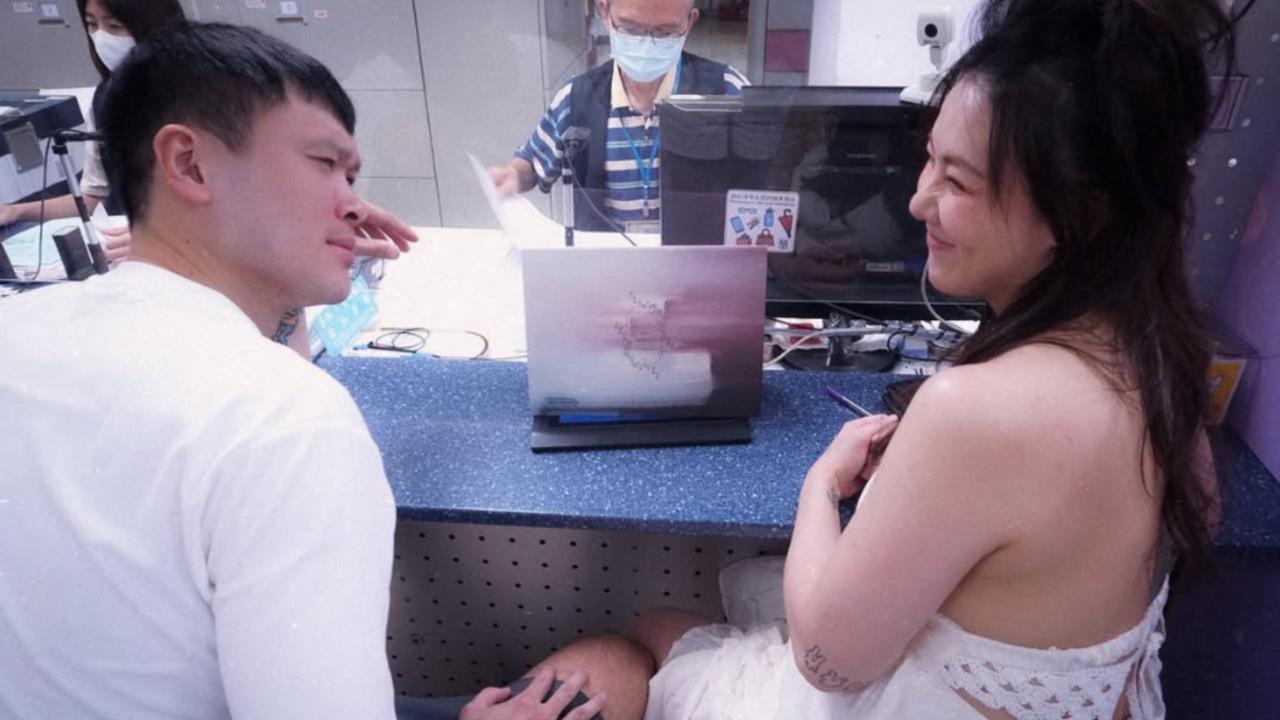 劉雨柔當眾冷嗆球星尪「孩子非我一人的」！男方友人曝：2人夫妻關係如壓力鍋…