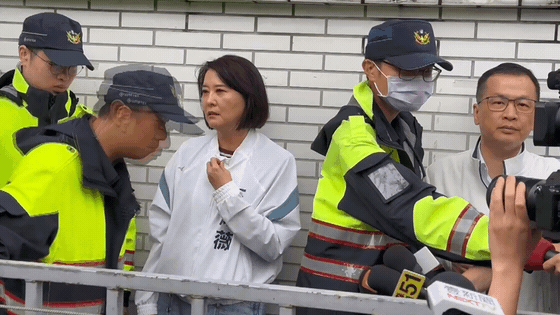 快新聞/王鴻薇硬闖管制區「員警狂道歉」畫面曝 林楚茵:妨害公務現行犯