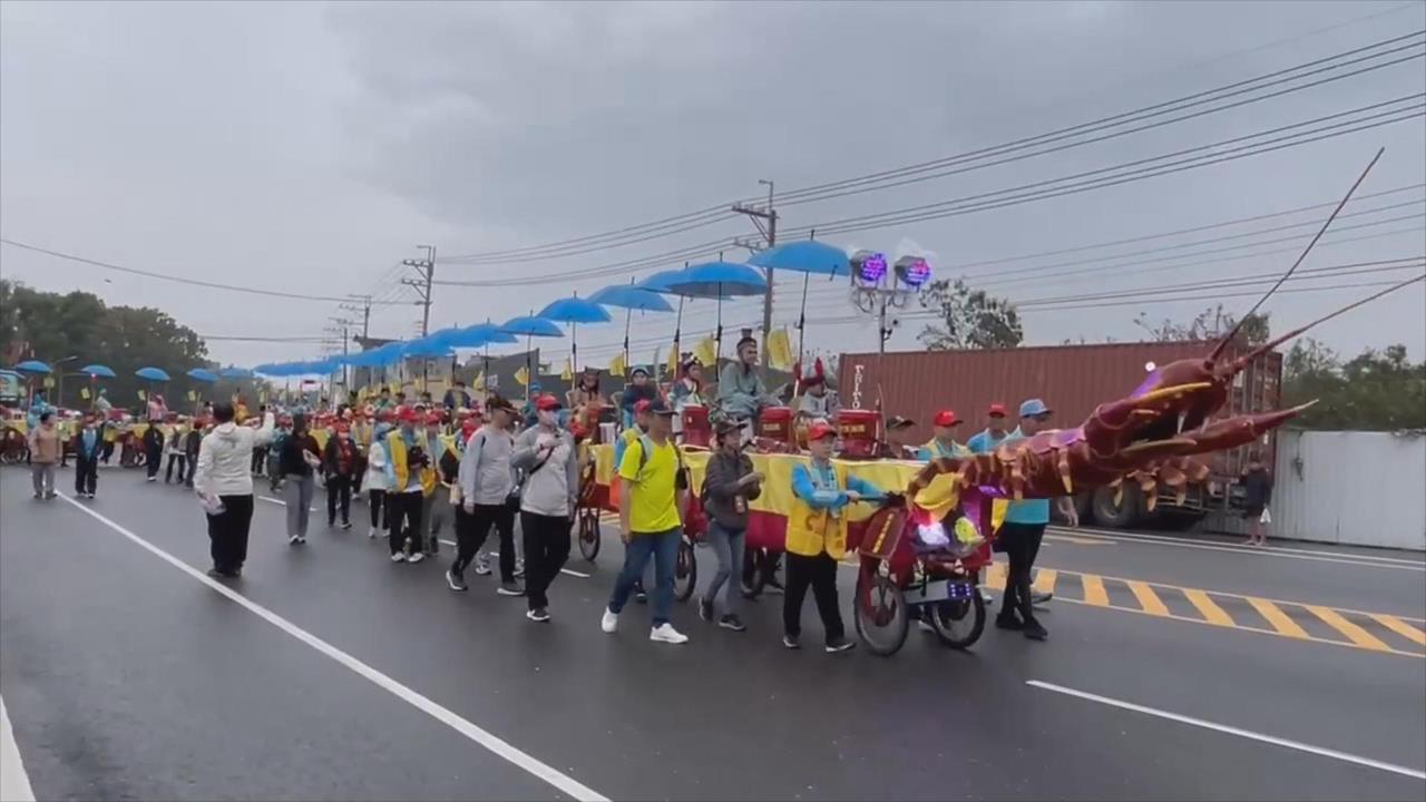蜈蚣陣出陣！陳亭妃、謝龍介同框　黃偉哲：未來市長在這