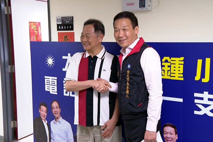 訪鍾小平 李錫錕：結合泛在野力量換掉柯P