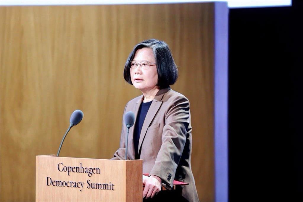 蔡英文力挺罷免文驚人迴響 呂捷讚:定海神針、一錘定音