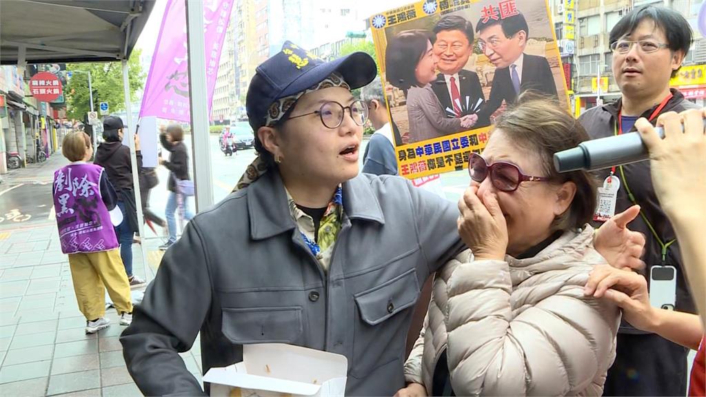 為罷團加油打氣！　政治評論員Grace獲阿嬤大讚