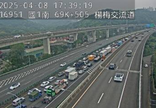 快新聞/快改道!國1貨櫃車追撞緩撞車 楊梅交流道全線封閉