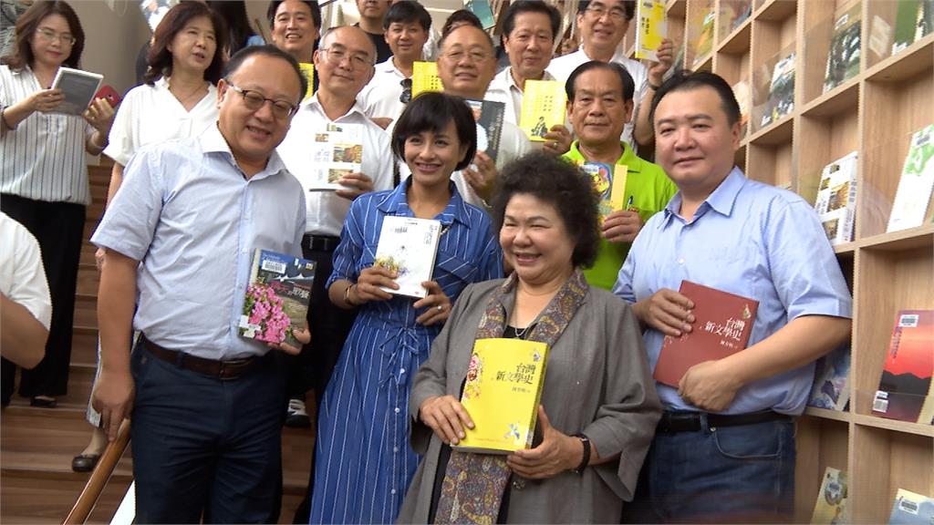 坐擁書城好幸福！陳菊主持旗山圖書館啟用儀式