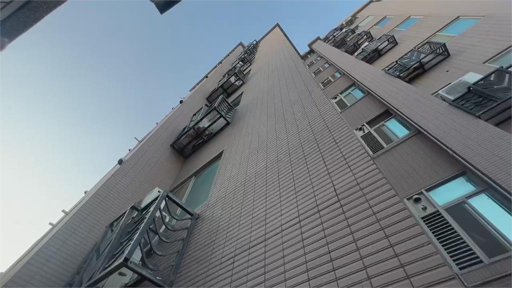 揹5條通緝罪躲追查　男從5樓跳下多處骨折