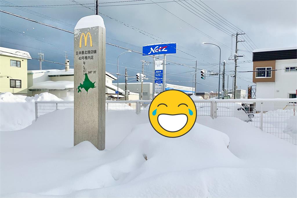 日本「最北麥當勞叔叔」慘遭雪掩埋…　惹網笑：真・冰雪奇緣？
