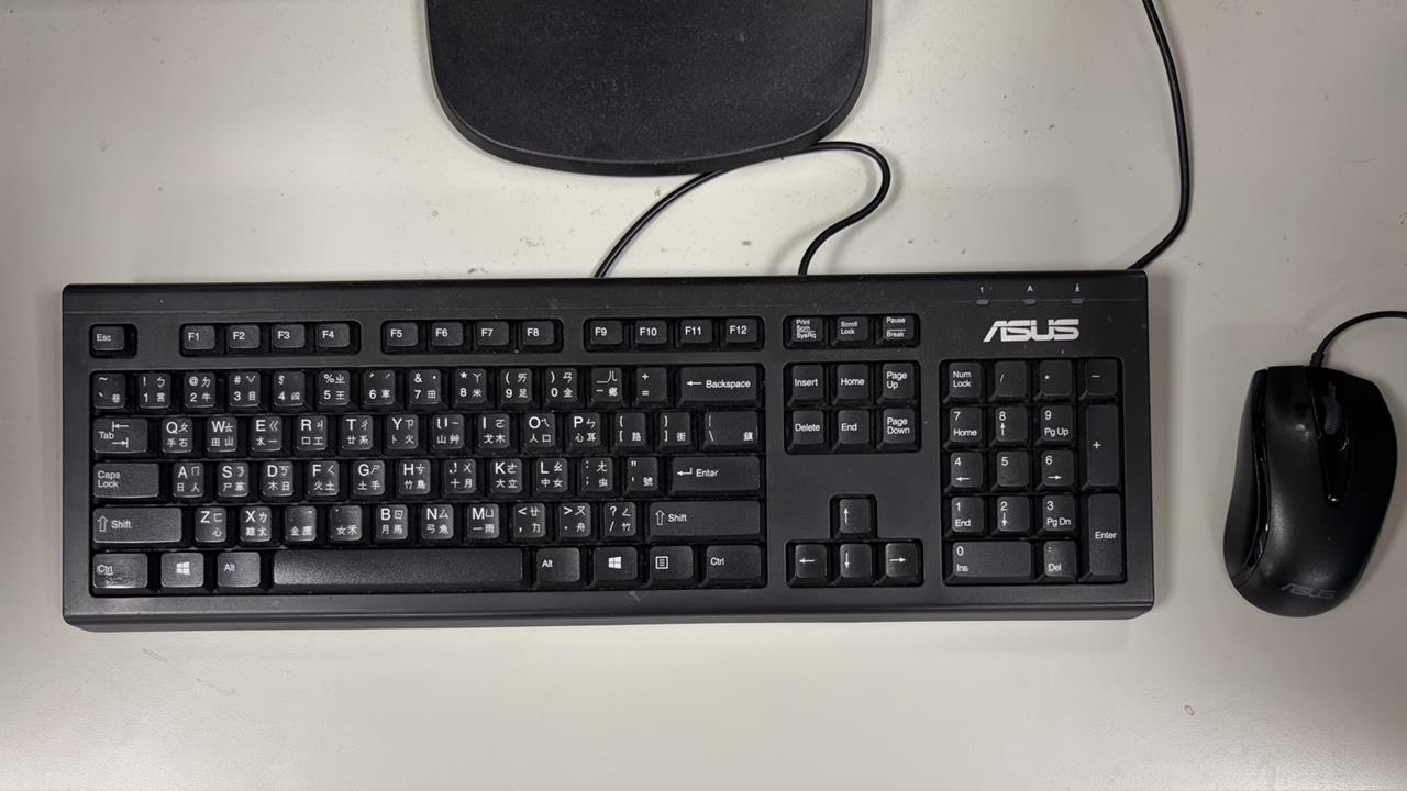 打字不用看鍵盤「00後同事看傻眼」！一票過來人崩潰：現在連年輕人都要教