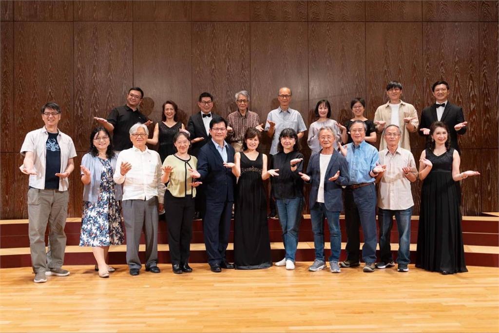 快新聞／偕夫人出席《唱臺中的歌》音樂會　林佳龍：以詩入樂展現文化力