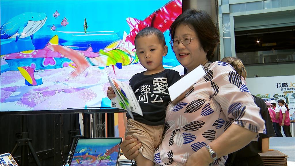 慶祝祖父母節！全台三代同堂破95萬　　阿嬤阿公寵孫無極限