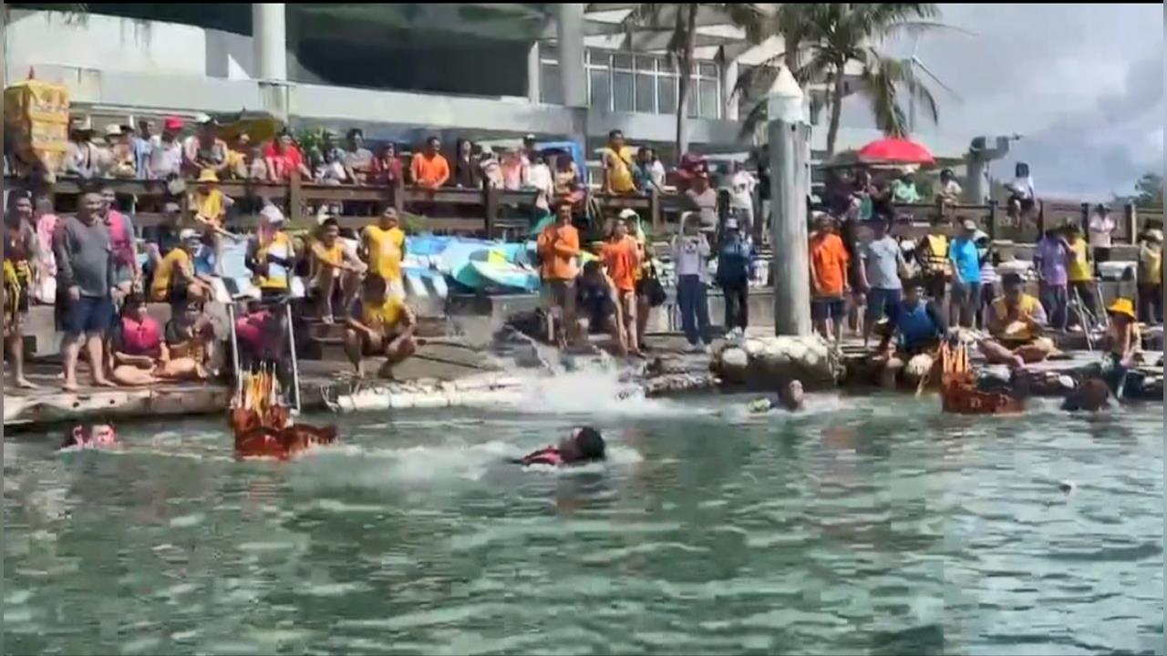 恆春宗教盛事！水上運動會別開生面　水中扛神轎奮力衝刺