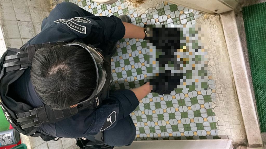 自作聰明躲查緝　嫌效仿電影情節黑槍藏馬桶水箱