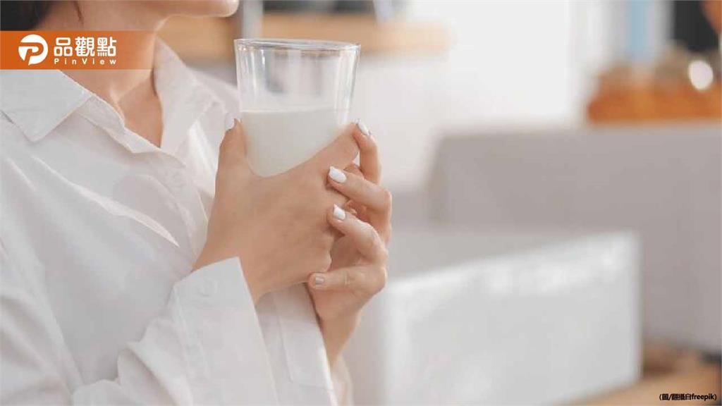 睡前喝牛奶竟會阻礙長高?醫師揭關鍵真相震驚家長