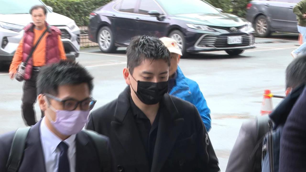 王大陸涉查個資今再開庭　新造型「極短髮」現身