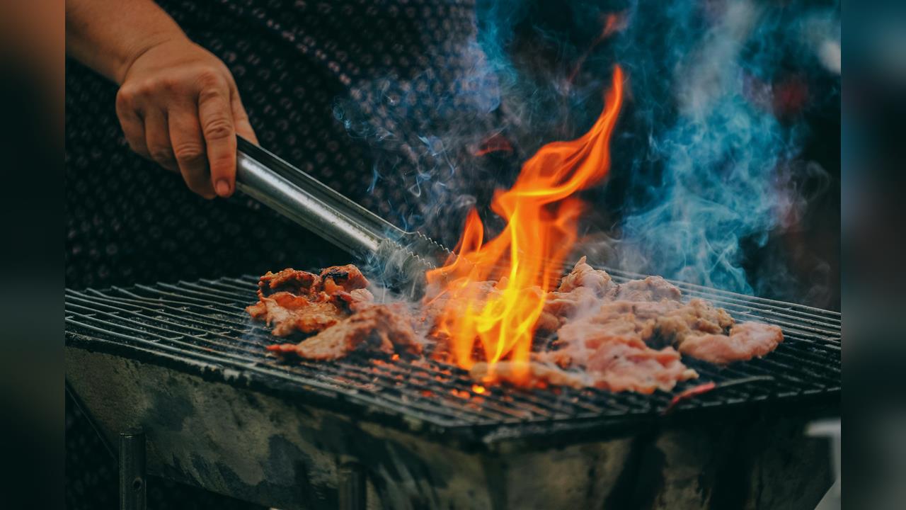 中秋烤肉3大食物千萬別碰！營養師曝正確烤法：搭配「這菜」秒排毒