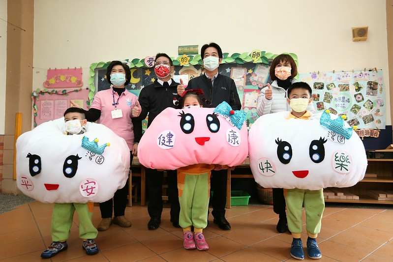 快新聞／賴清德赴宜蘭 與幼兒園小朋友一同搓湯圓過冬至