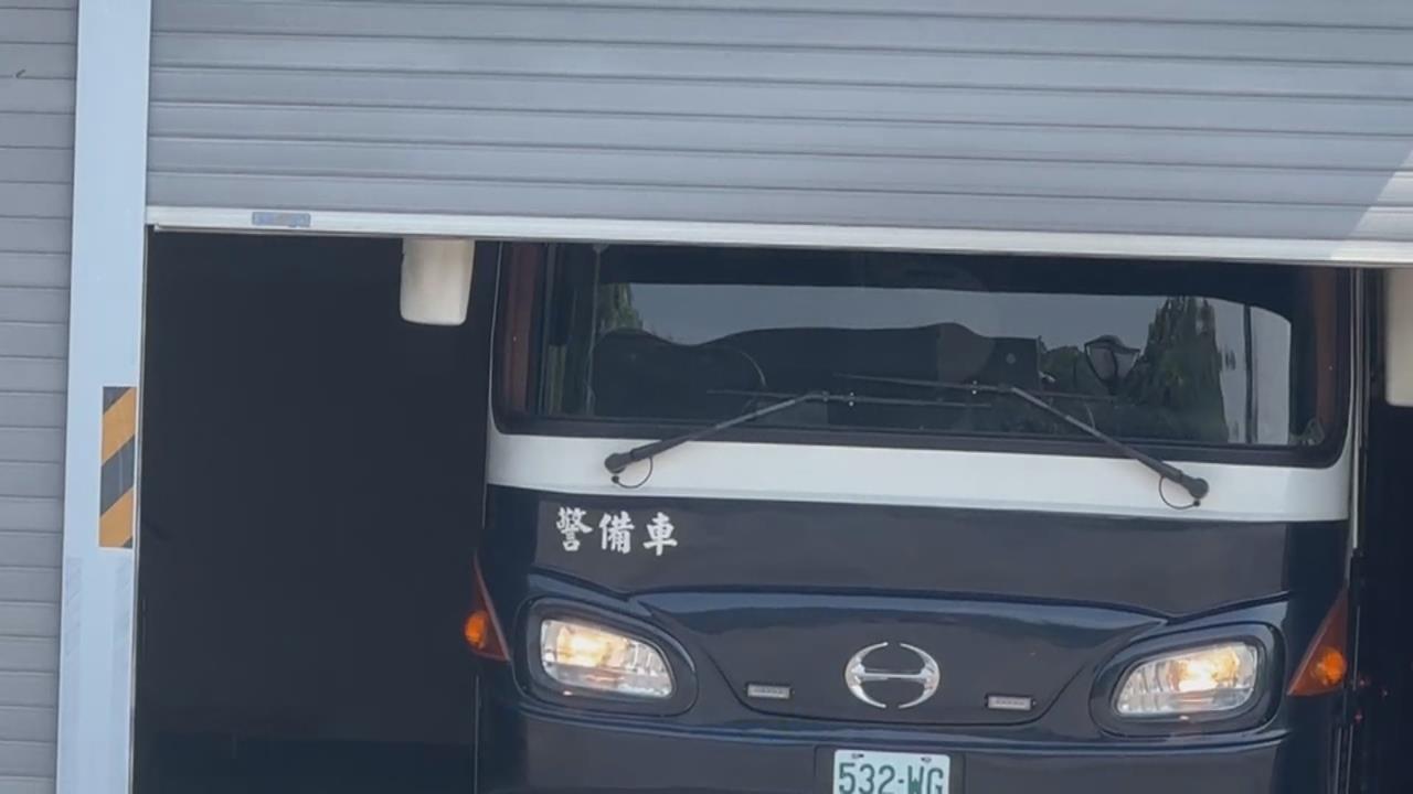淪共諜涉3罪求刑12年！　"馬德"林宸佑囚車移審開接押庭