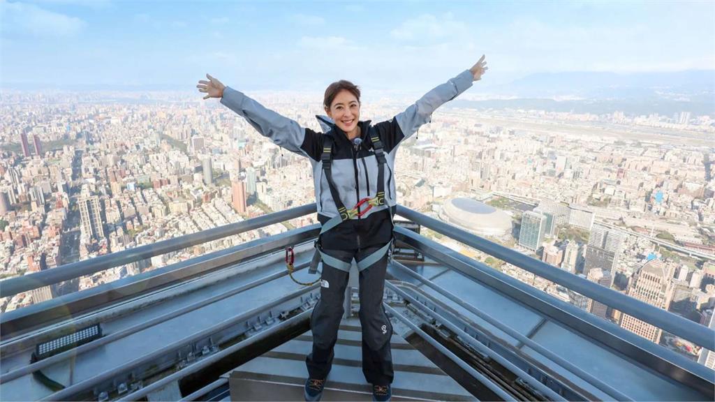 Alex登頂台北101掀話題！101F觀景台成YZ世代、網紅充電療癒必訪景點