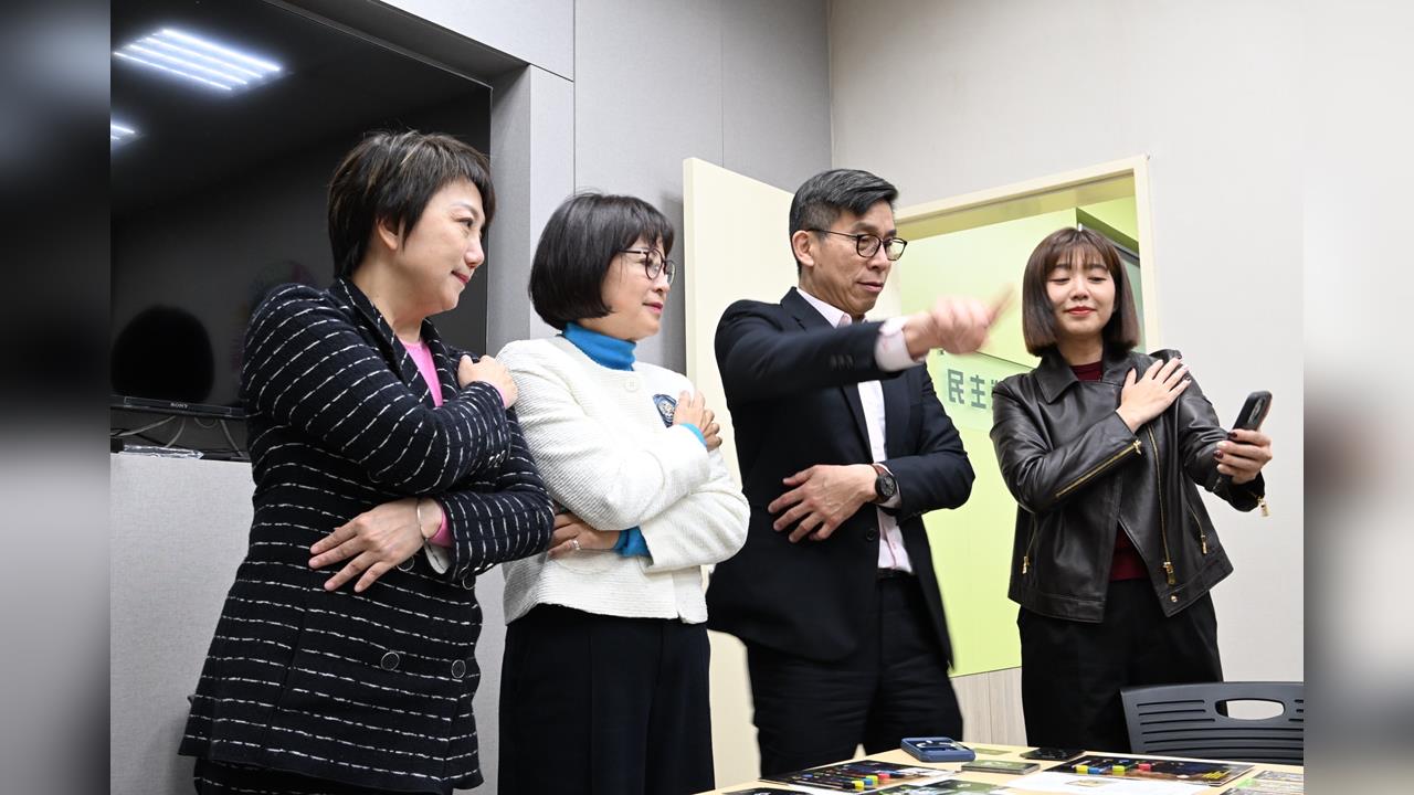 快新聞／民進黨團過年團聚！玩桌遊、大跳「撒嬌舞」　盼馬年「馬上討論」軍費預算