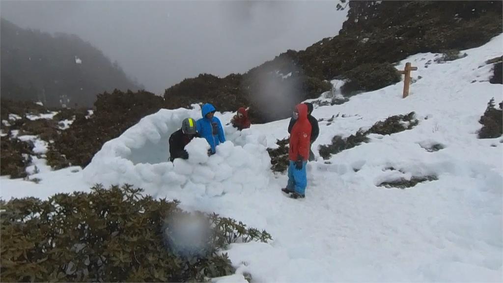 登山客雪山圈谷雪訓　喜迎三月瑞雪