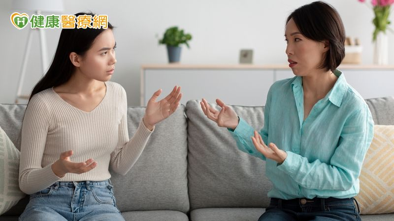 聊天老是變吵架?小心可能是你無意間刺激了對方的「舊腦」