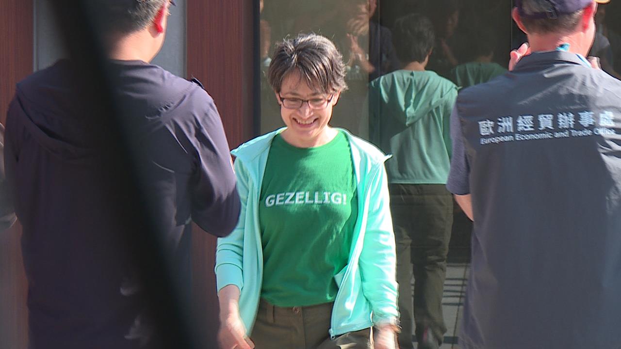 環境部辦健行淨山活動　蕭美琴、李洋受邀出席登硬漢嶺